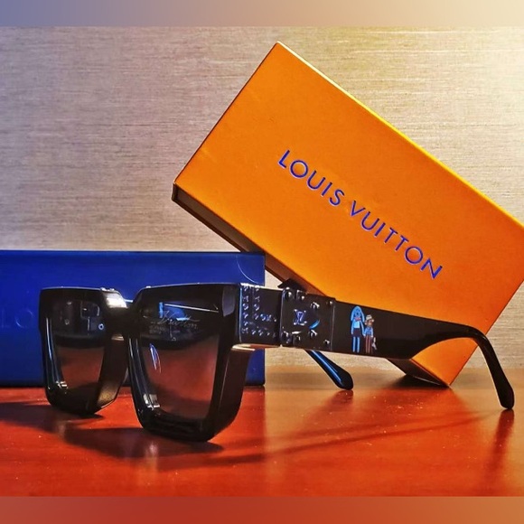 Million Accessories - Louis Vuitton 1.1 Millionaire Cartoon Friends Monogram Black Sunglasses w Box